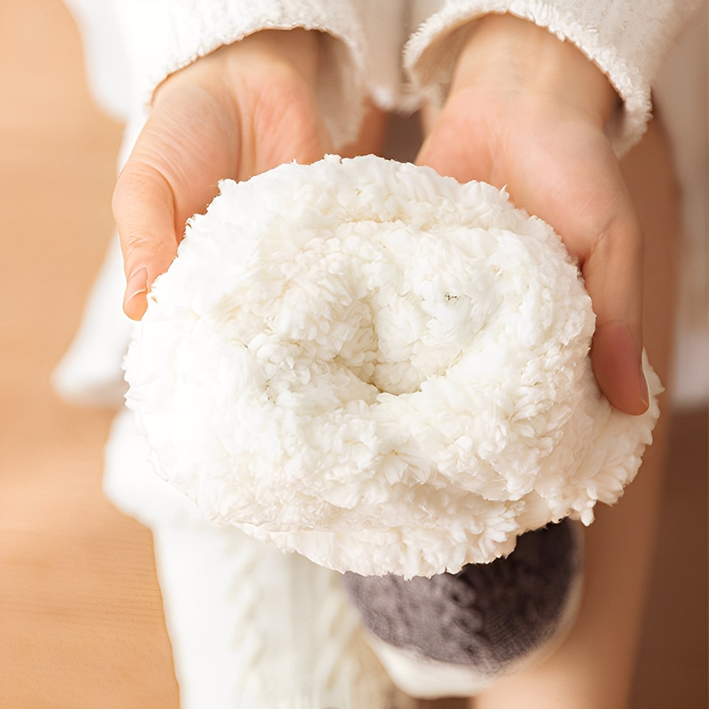 Danika - Modische gestrickte Kuschelsocken mit Herzmuster für Damen